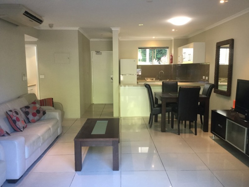 206 Coral Coast Drive, Palm Cove QLD 4879