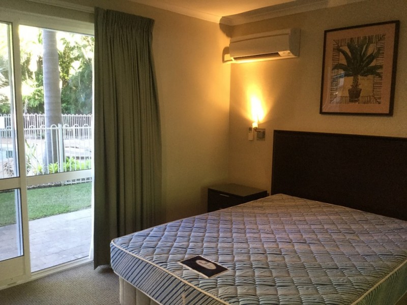 206 Coral Coast Drive, Palm Cove QLD 4879