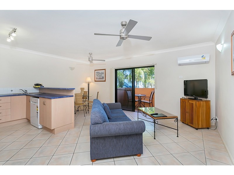 39/255 Lake Street, Cairns North QLD 4870