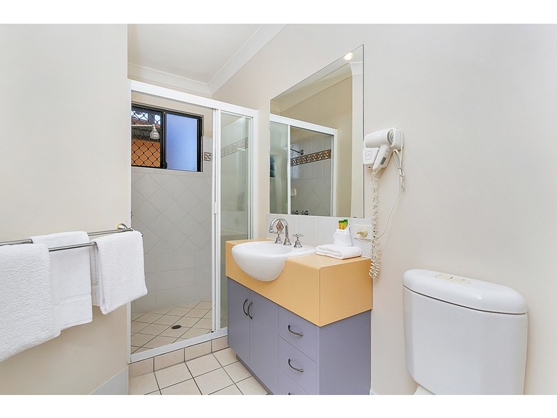 39/255 Lake Street, Cairns North QLD 4870