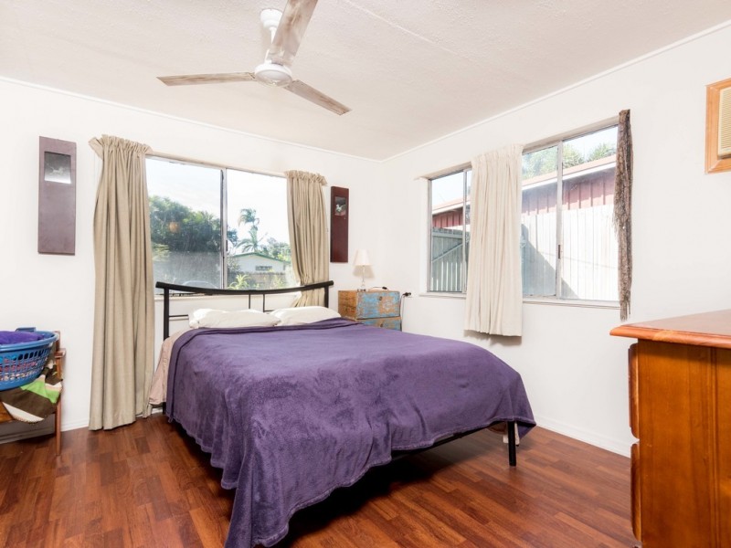 3 Golf St, Yorkeys Knob QLD 4878