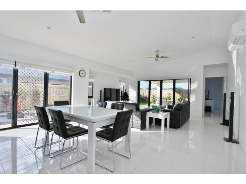 14 Munburra Parade, Smithfield QLD 4878