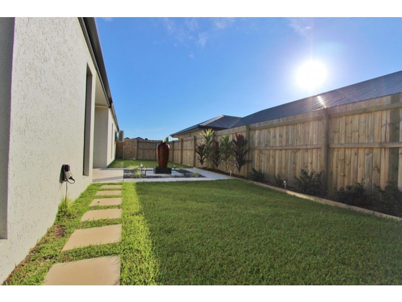 14 Munburra Parade, Smithfield QLD 4878