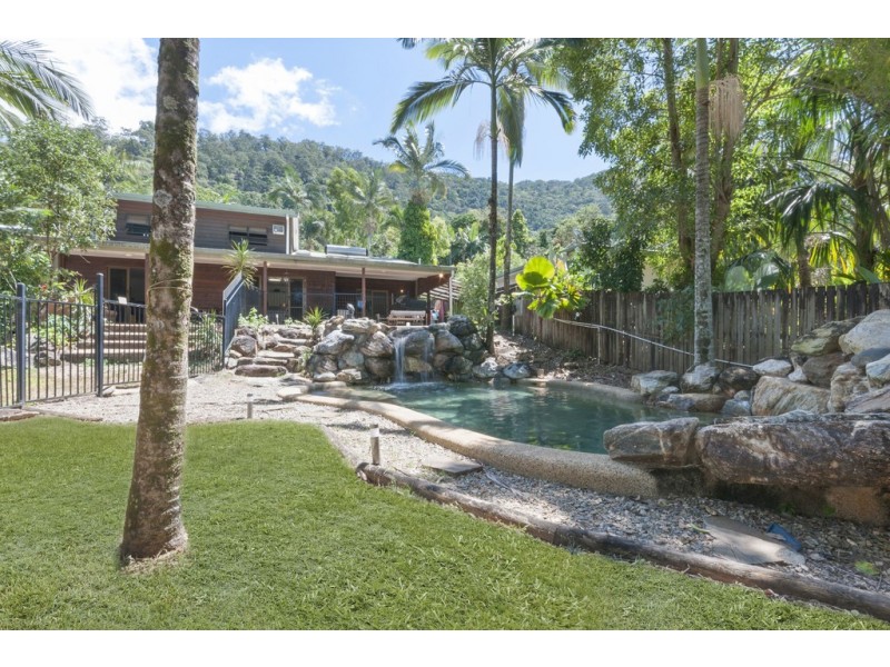 18 Hermes Close, Mooroobool QLD 4870