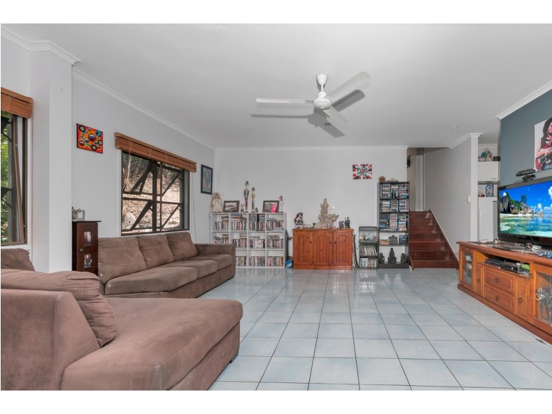 18 Hermes Close, Mooroobool QLD 4870