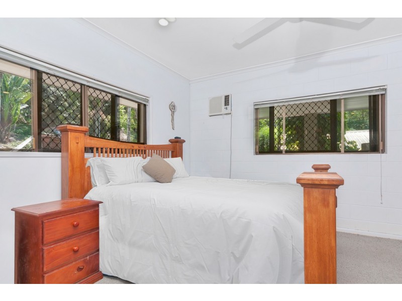 18 Hermes Close, Mooroobool QLD 4870