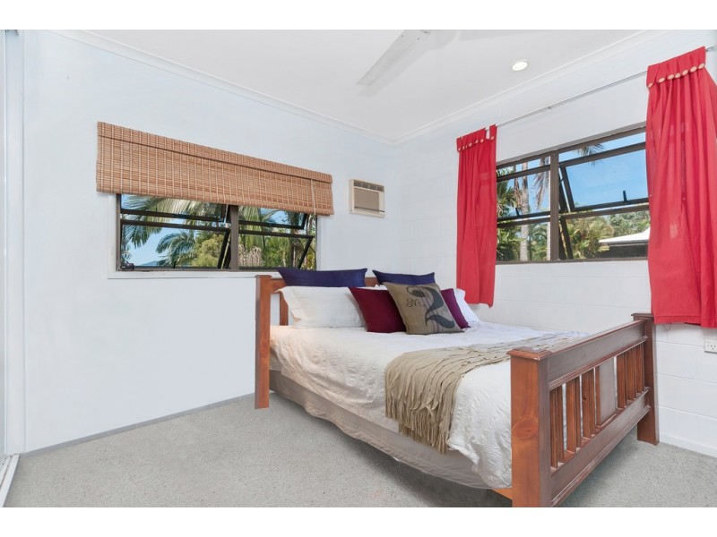 18 Hermes Close, Mooroobool QLD 4870