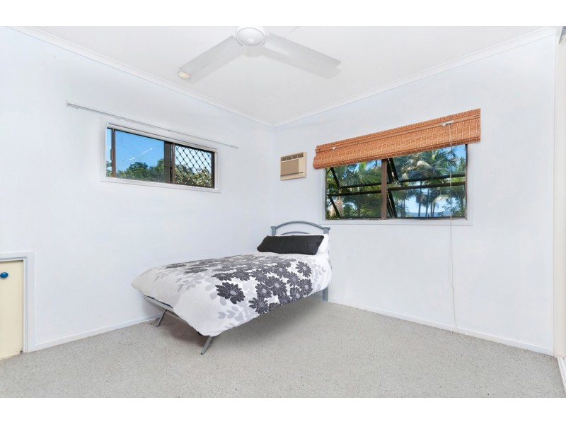 18 Hermes Close, Mooroobool QLD 4870