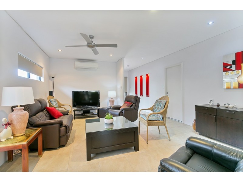 147 Roberts Drive, Trinity Beach QLD 4879