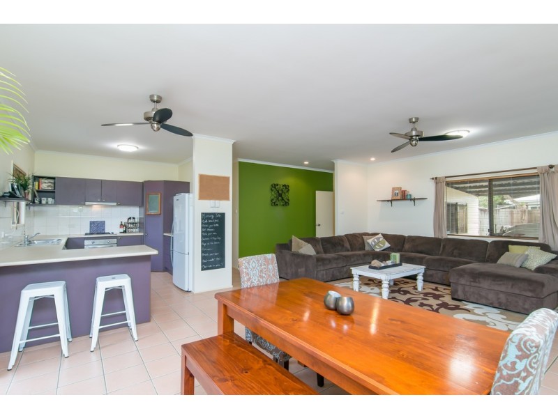 Holloways Beach QLD 4878