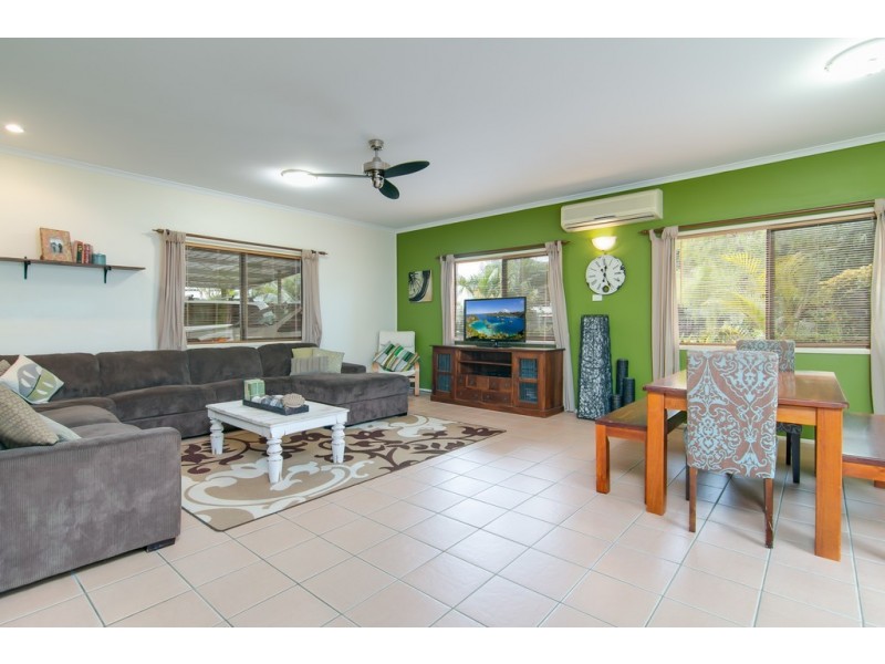 Holloways Beach QLD 4878