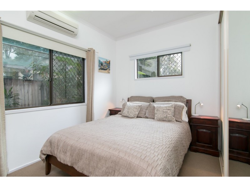 Holloways Beach QLD 4878