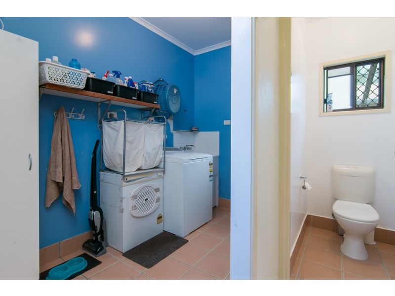 Holloways Beach QLD 4878