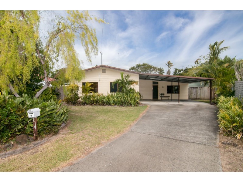 Holloways Beach QLD 4878