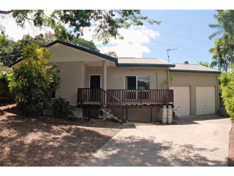 6 Willandra Court, Caravonica QLD 4878