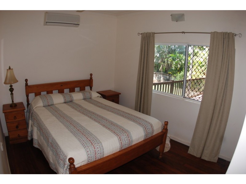 6 Willandra Court, Caravonica QLD 4878