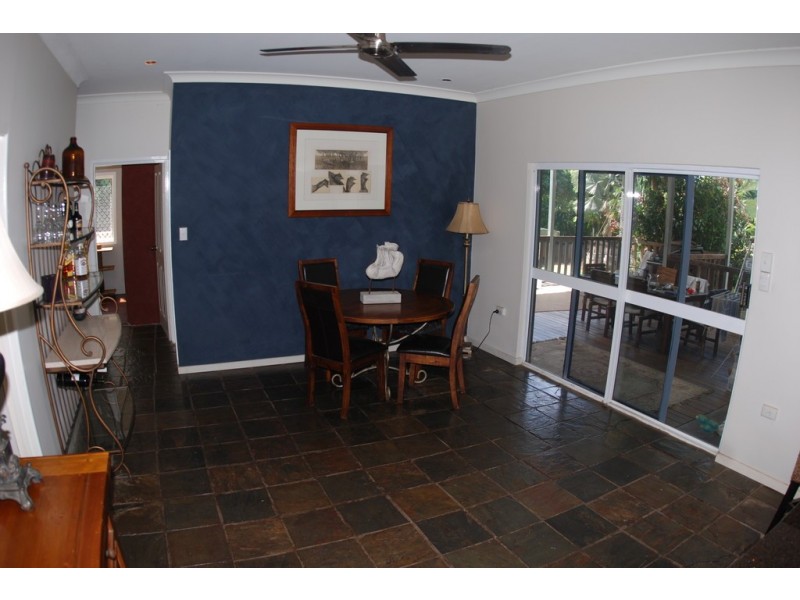 6 Willandra Court, Caravonica QLD 4878