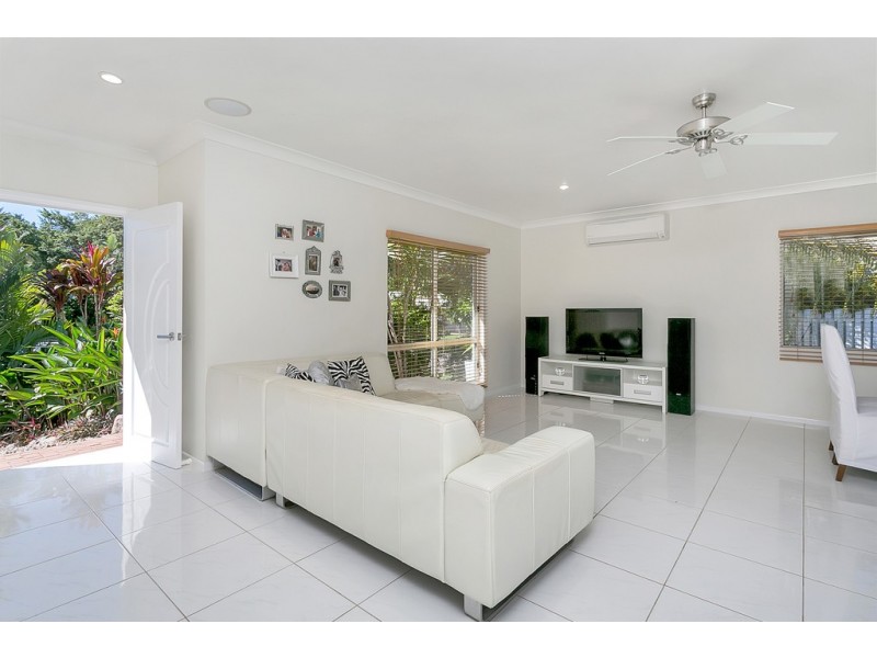 15 Parkinson Avenue, Kewarra Beach QLD 4879