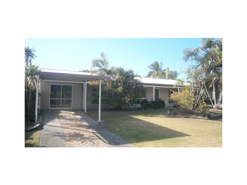 41 Baronia Crescent, Holloways Beach QLD 4878