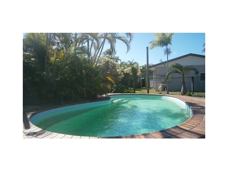 41 Baronia Crescent, Holloways Beach QLD 4878