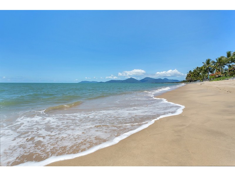 40 Hibiscus Lane, Holloways Beach QLD 4878