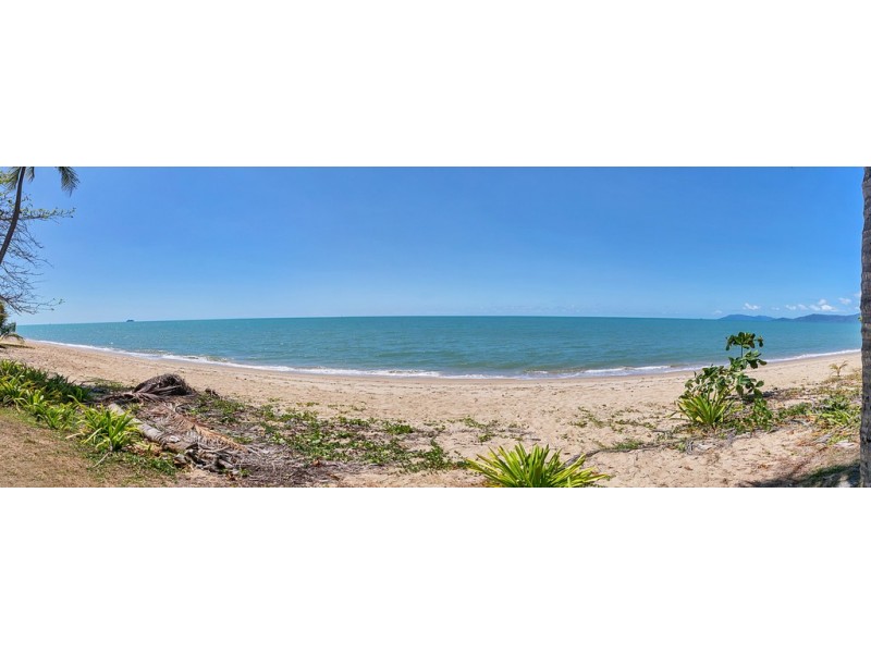 40 Hibiscus Lane, Holloways Beach QLD 4878