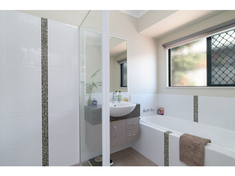 30 Thooleer Vista, Trinity Park QLD 4879