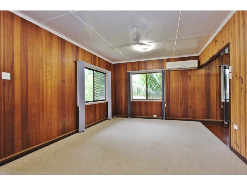 29 Murchison Street, Whitfield QLD 4870