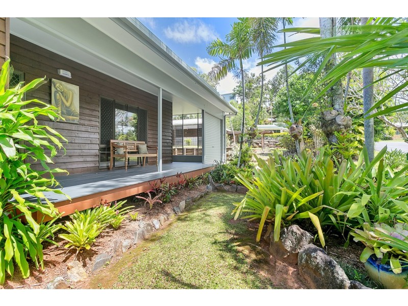 10 Universal Close, White Rock QLD 4868