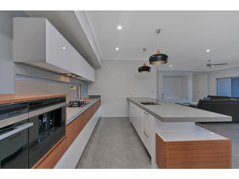 16 Eagleview Place, Smithfield QLD 4878