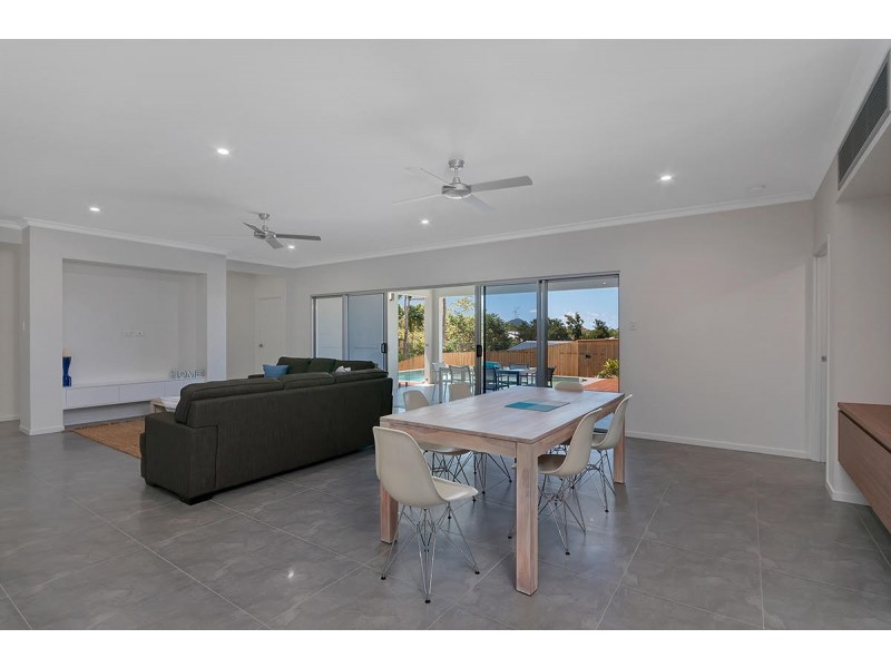 16 Eagleview Place, Smithfield QLD 4878
