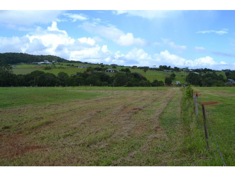 150 Anderson Road, Peeramon QLD 4885