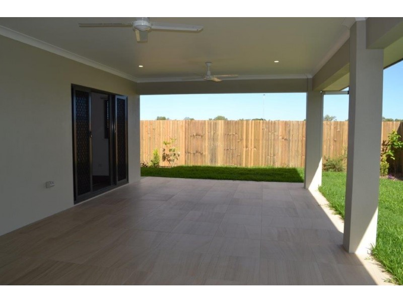 17 Starcke Trail, Smithfield QLD 4878