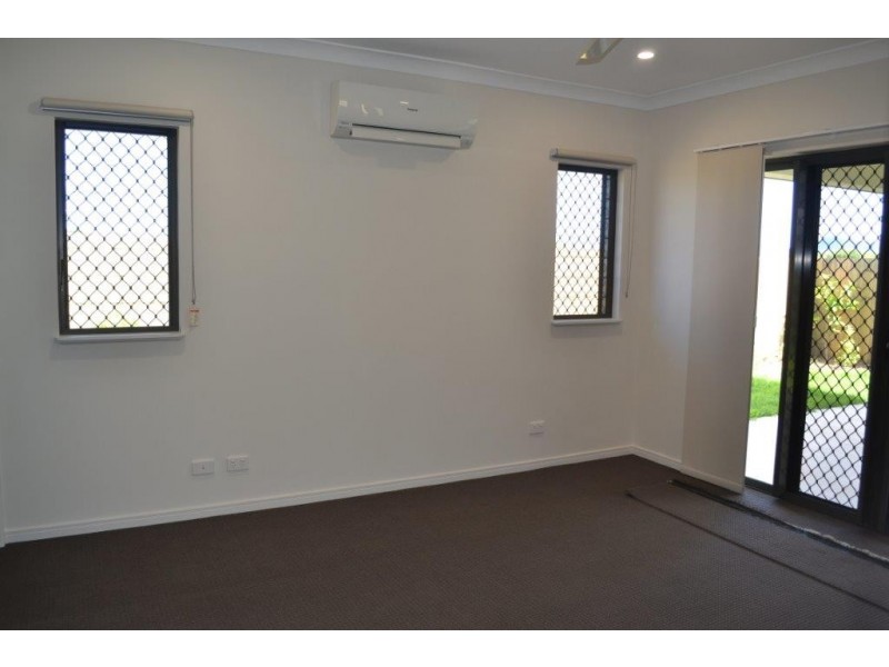17 Starcke Trail, Smithfield QLD 4878