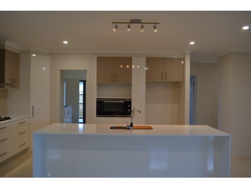 17 Starcke Trail, Smithfield QLD 4878