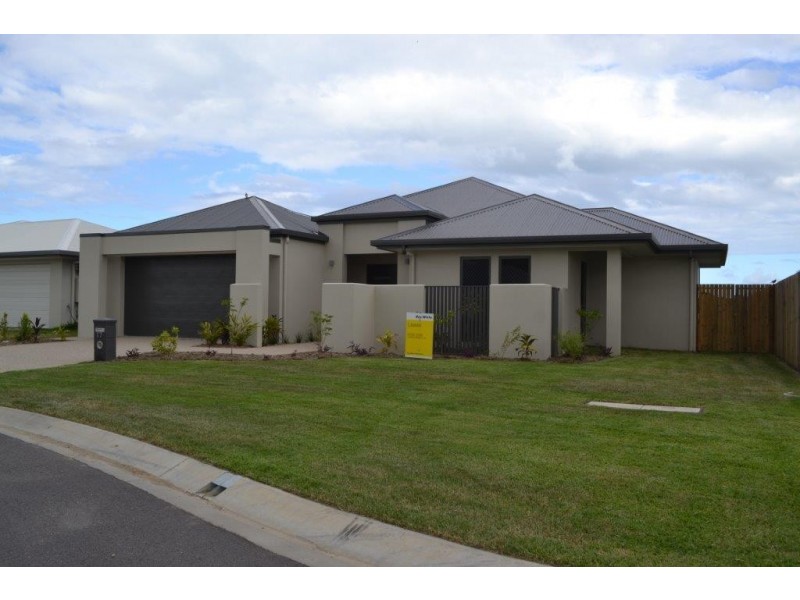 17 Starcke Trail, Smithfield QLD 4878