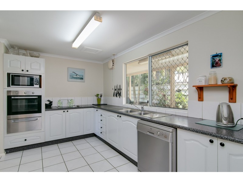 6 Sarina Close, Kewarra Beach QLD 4879