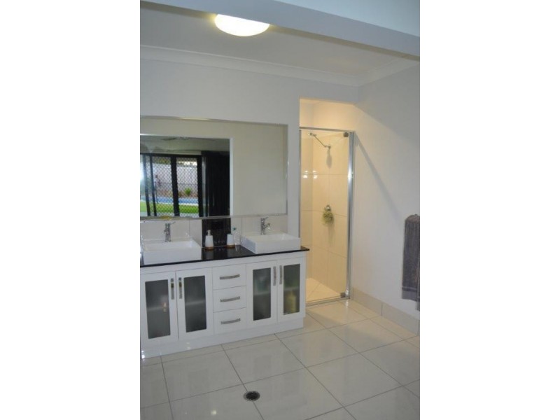 4 Imperial Court, Smithfield QLD 4878