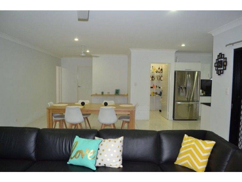 4 Imperial Court, Smithfield QLD 4878