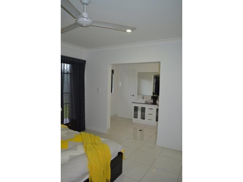 4 Imperial Court, Smithfield QLD 4878