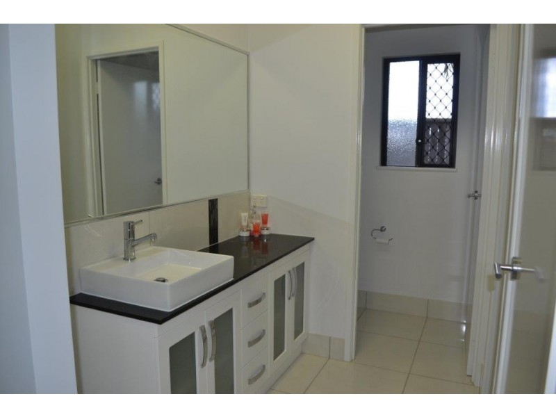 4 Imperial Court, Smithfield QLD 4878