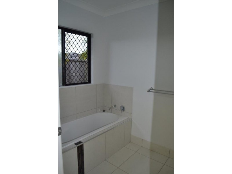 4 Imperial Court, Smithfield QLD 4878