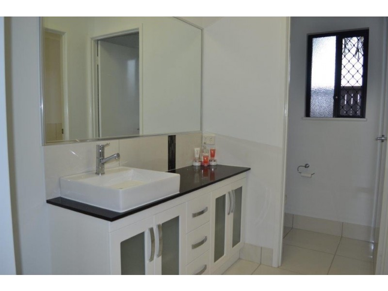 4 Imperial Court, Smithfield QLD 4878