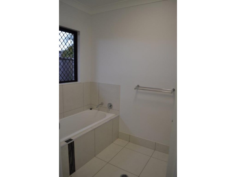 4 Imperial Court, Smithfield QLD 4878