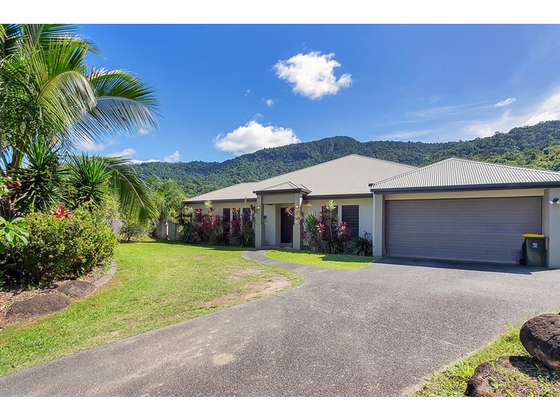 5 Wirrega Cl, Caravonica QLD 4878