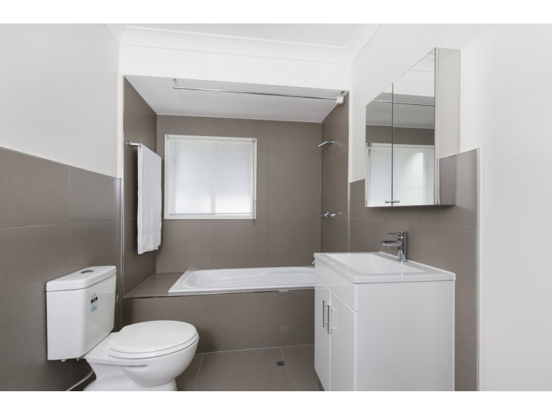 10/69 Pease Street, Manoora QLD 4870