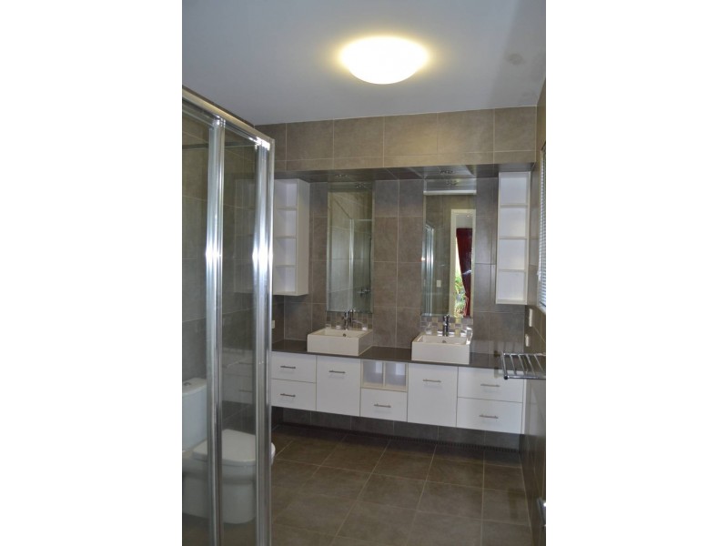 8 Bushlark Place, Smithfield QLD 4878