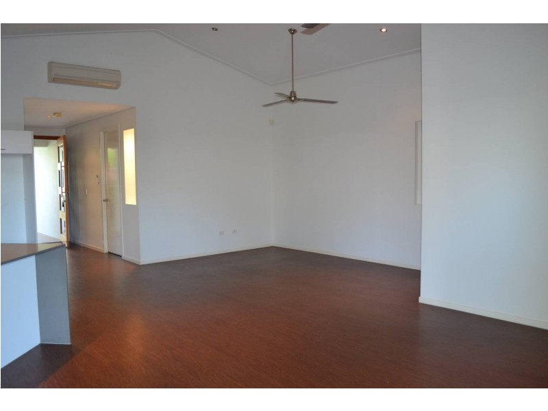 8 Bushlark Place, Smithfield QLD 4878