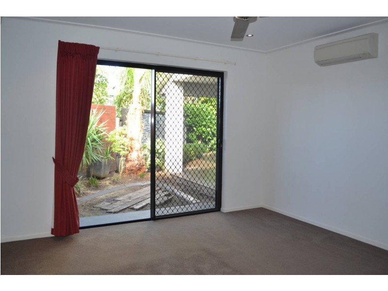 8 Bushlark Place, Smithfield QLD 4878