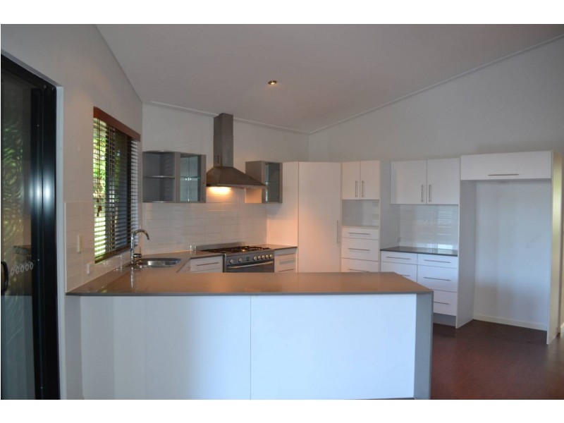 8 Bushlark Place, Smithfield QLD 4878